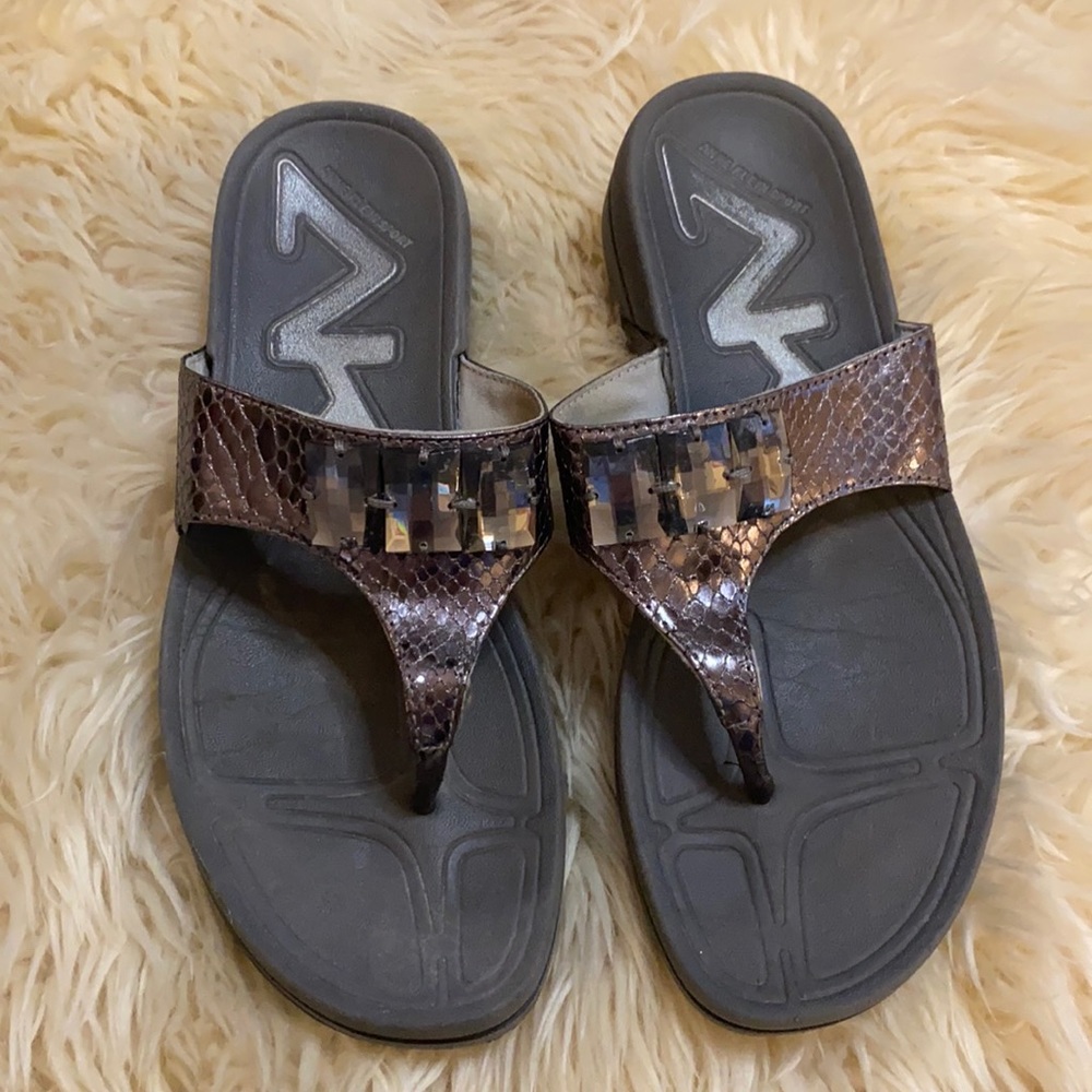 Anne Klein Sport Flap Jack grey silver gem snakeskin thong FitFlops flip flops 6